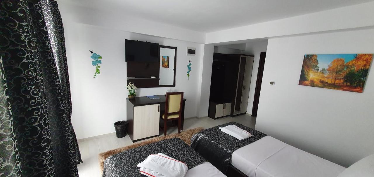 Motel Didona B Şendreni エクステリア 写真